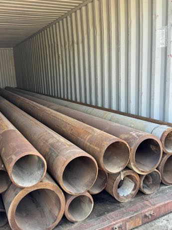 Pipe lengths loaded end to end